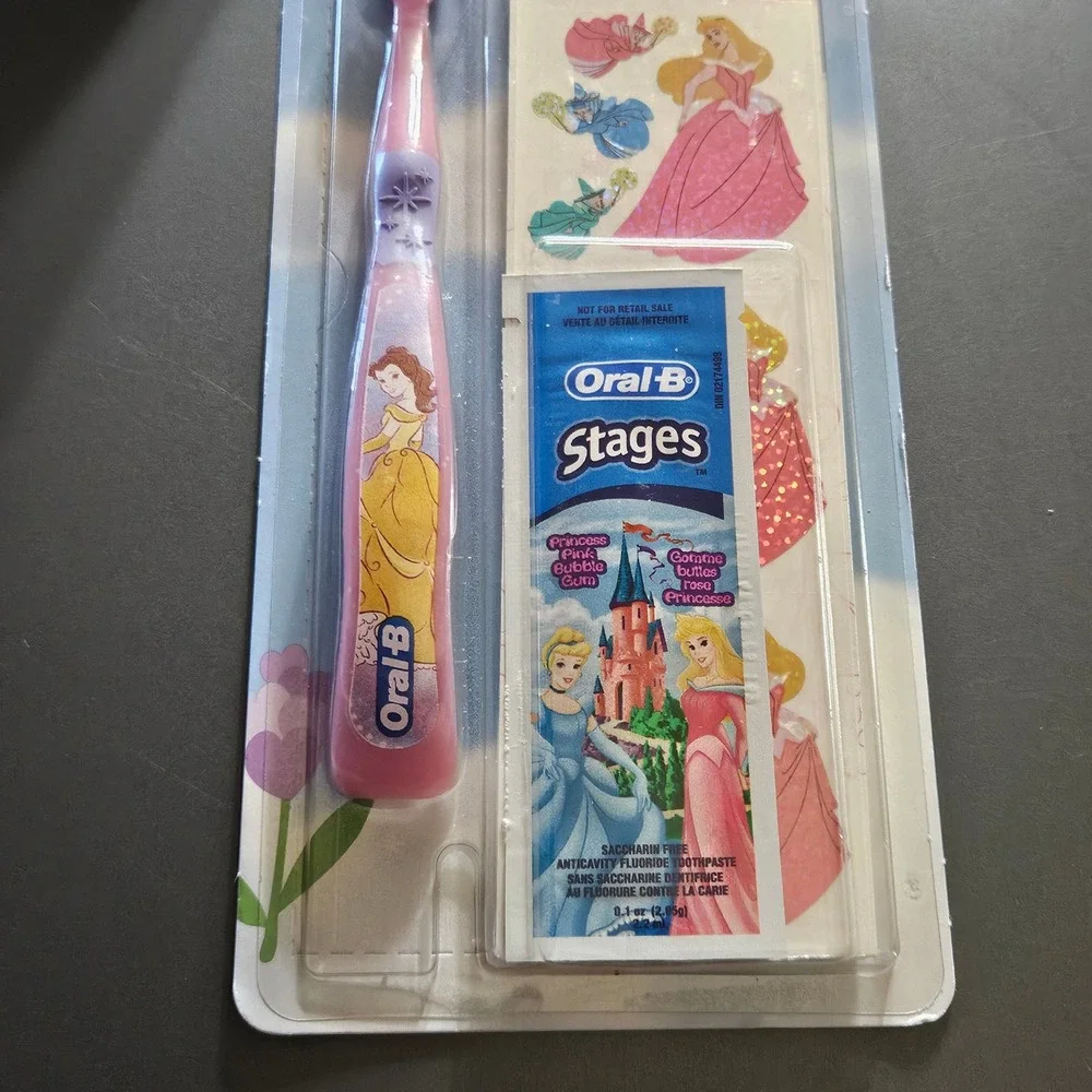 Oral-B Stages 3 Disney Princess Toothbrush‎ Set Sandylion stickers vintage 2002